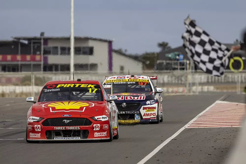 Will Davison, Dick Johnson Racing Ford