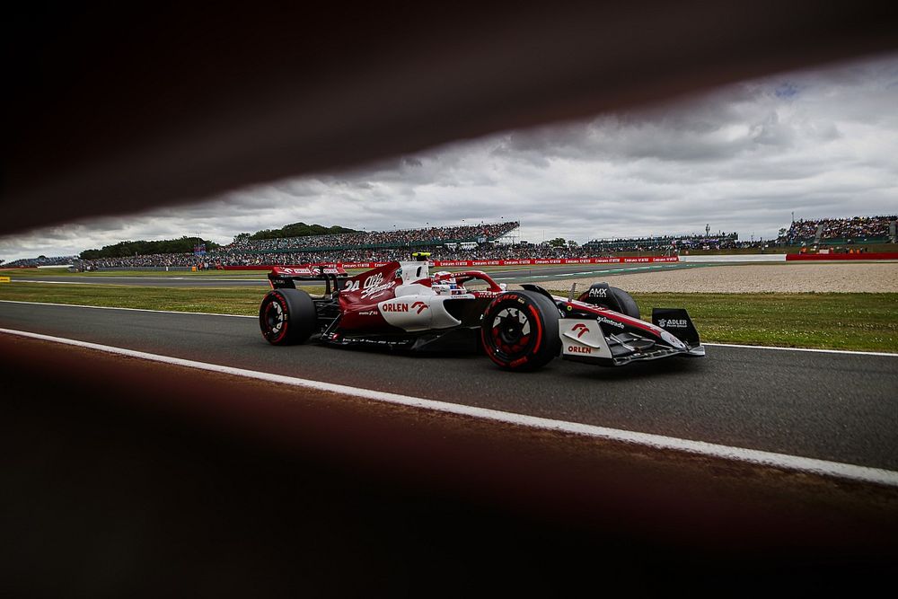 Zhou Guanyu, Alfa Romeo C42