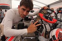 F1: Leclerc retorna aos treinos correndo de kart na pista onde iniciou sua carreira