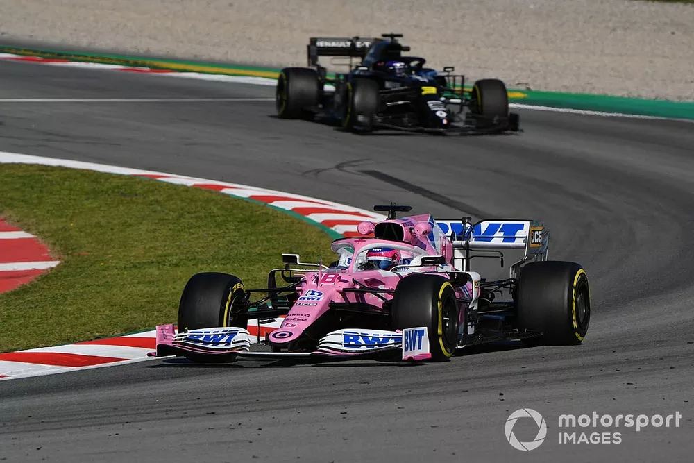 Lance Stroll, Racing Point RP20 leads Daniel Ricciardo, Renault F1 Team R.S.20 