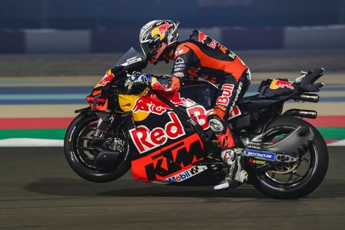 MotoGP: Chefe da KTM nega relação entre crise da marca e problemas de pista