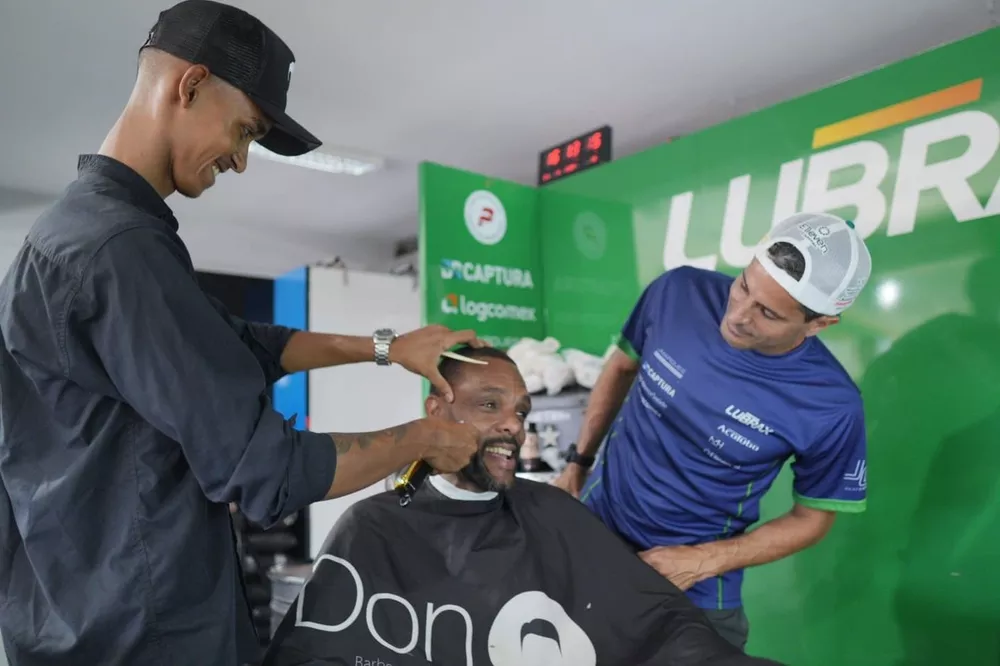 Julio Campos em a&ccedil;&atilde;o da Pole Motorsport no Novembro Azul