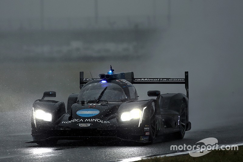 Alonso vince la battaglia con Nasr sotto il diluvio e conquista la 24 Ore di Daytona!