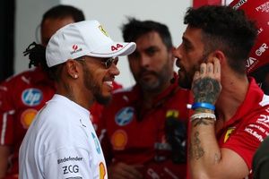 F1: Hamilton não dá a mínima aos haters ao falar sobre adaptação na Ferrari 