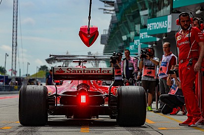 Ferrari пришлось на две гонки раньше поставить Феттелю новый мотор