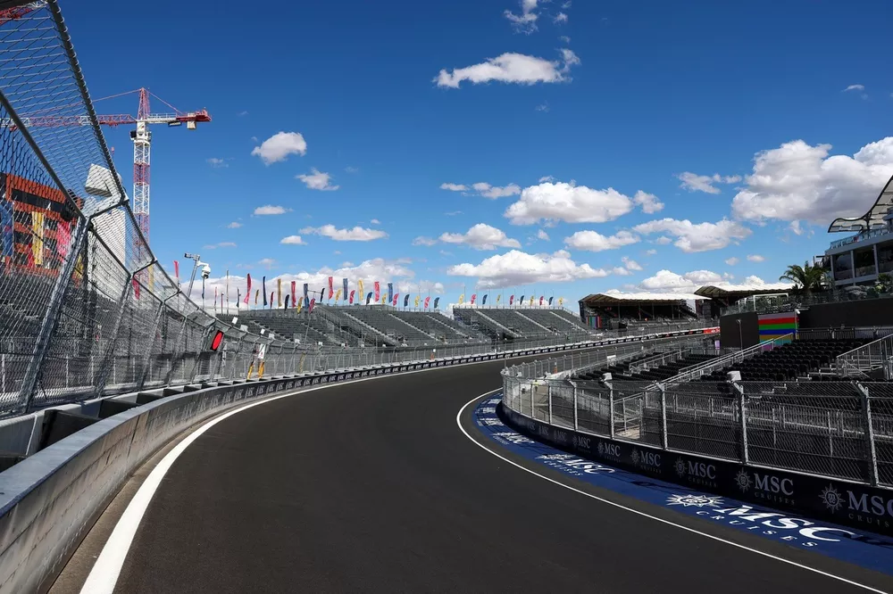 A general view of the circuit