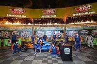 Dixon rządzi w Teksasie