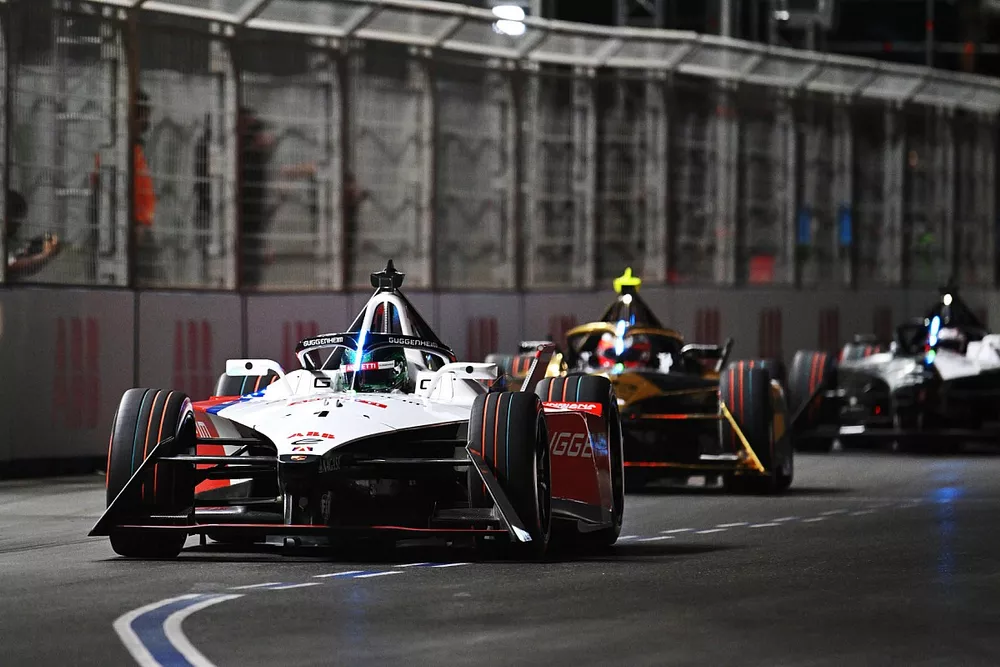 Jake Dennis, Andretti Global, Porsche 99X Electric Gen3, Jean-Eric Vergne, DS Penske, DS E-Tense FE23