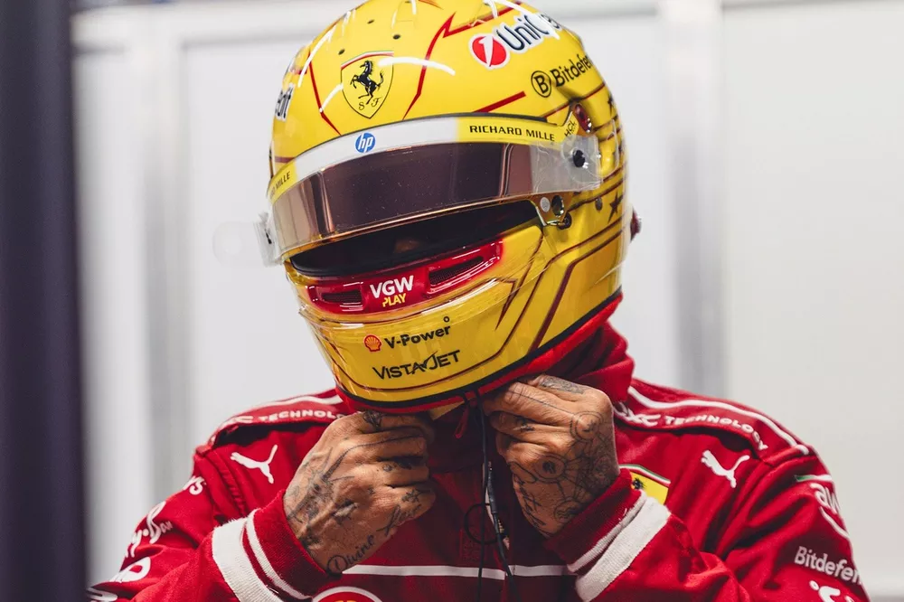 Lewis Hamilton, Test de Ferrari en Barcelona