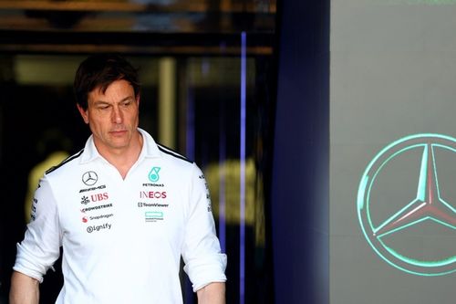 F1: Wolff revela gravidade dos problemas do carro de Russell no Bahrein