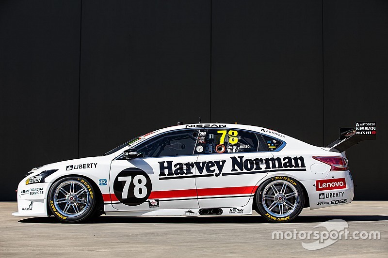 Sixties throwback for de Silvestro Nissan