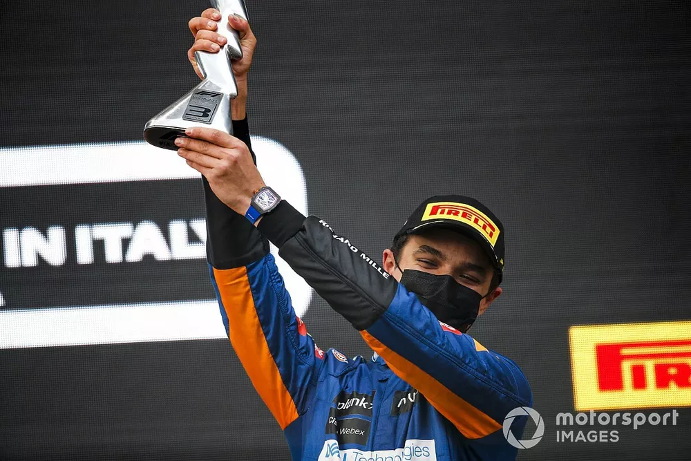 Lando Norris, McLaren, op het podium