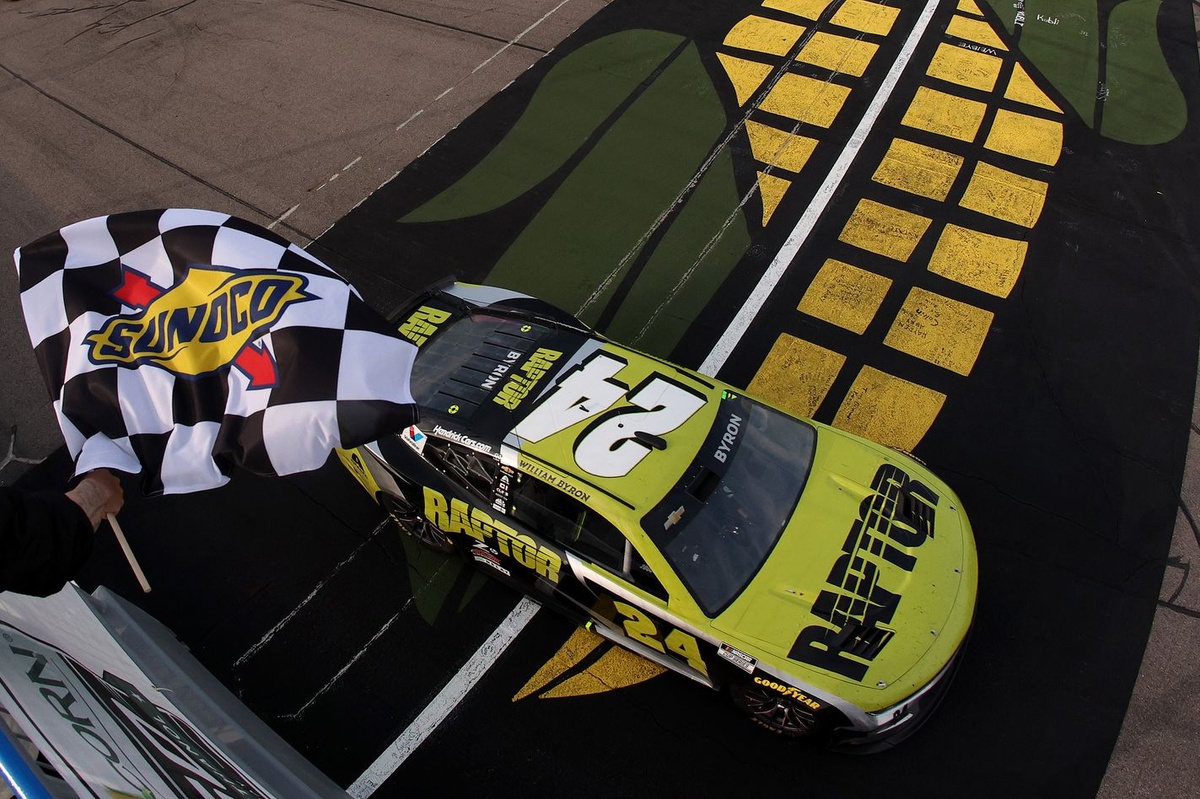 NASCAR Cup: Byron tem estratégia de combustível perfeita e vence em Iowa