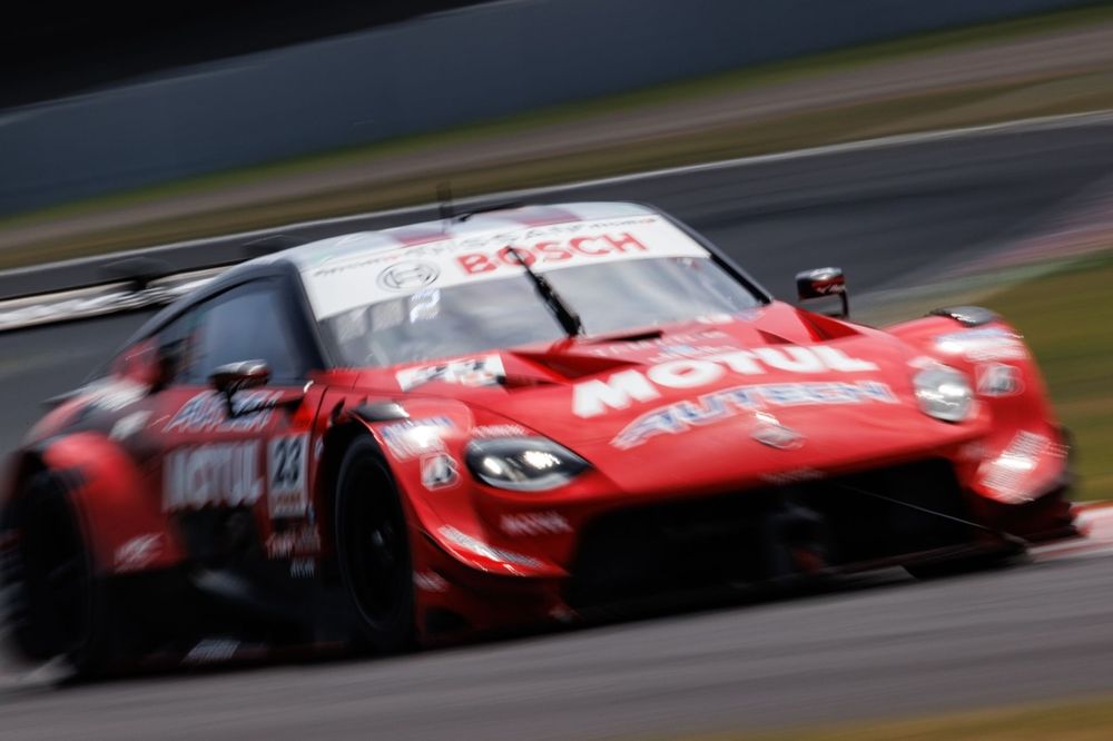 日産今季初優勝！ 23号車NISMO Zがスープラの連勝止める｜スーパーGT第