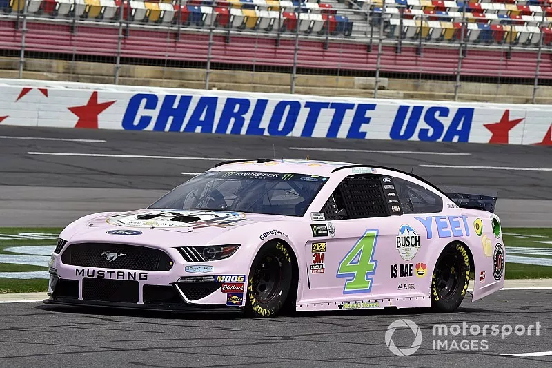  Kevin Harvick, Stewart-Haas Racing, Ford Mustang Busch Beer Millennial Car