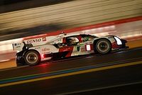 Le Mans 24h, hora 12: una zona lenta dividi&oacute; a los Toyota