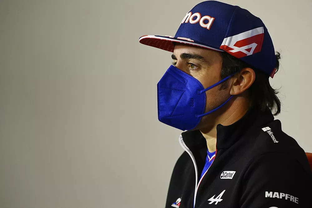 Fernando Alonso, Alpine F1, in the press conference