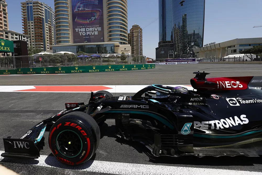 Lewis Hamilton, Mercedes W12