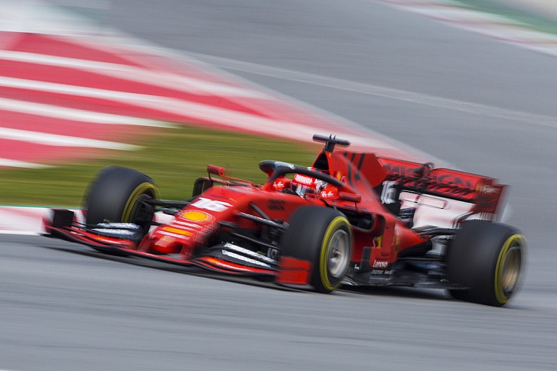 Хемілтон: Ferrari дуже, дуже сильна прямо зараз