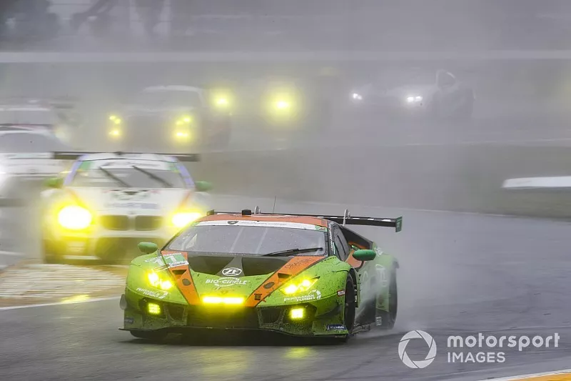 #11 GRT Grasser Racing Team Lamborghini Huracan GT3, GTD: Mirko Bortolotti, Christian Engelhart, Rik Breukers, Rolf Ineichen