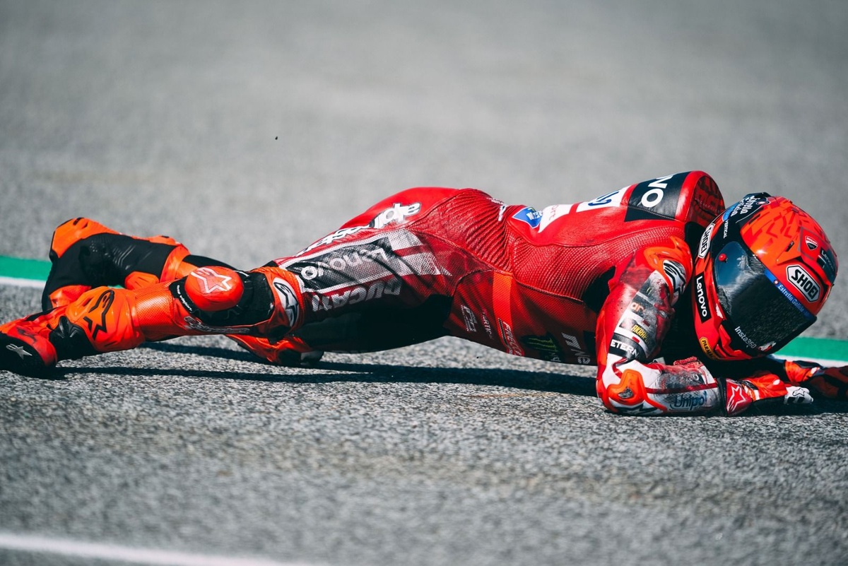 Rude journée pour Marc  Márquez, malade et deux fois accidenté