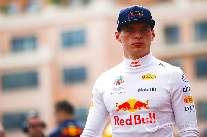 Verstappen graziato ancora: nessuna sanzione per la retro in FP1