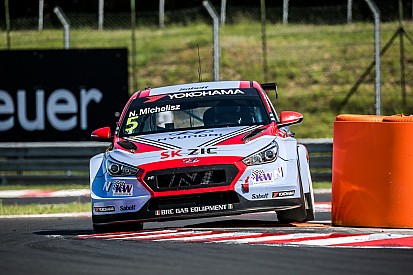 WTCR в Угорщині: Міхеліс здобув поул із новим рекордом кола