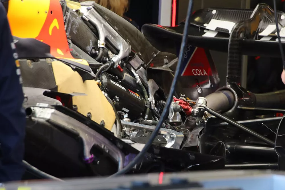 Red Bull Racing RB19 technical detail
