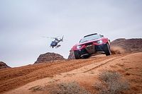 Loeb gana el duelo de franceses ante Peterhansel en la etapa 4