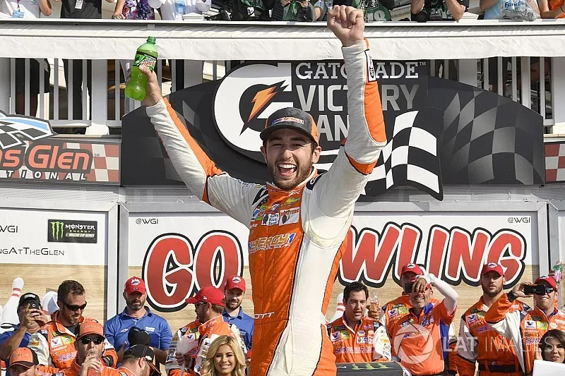 Winner Chase Elliott, Hendrick Motorsports Chevrolet