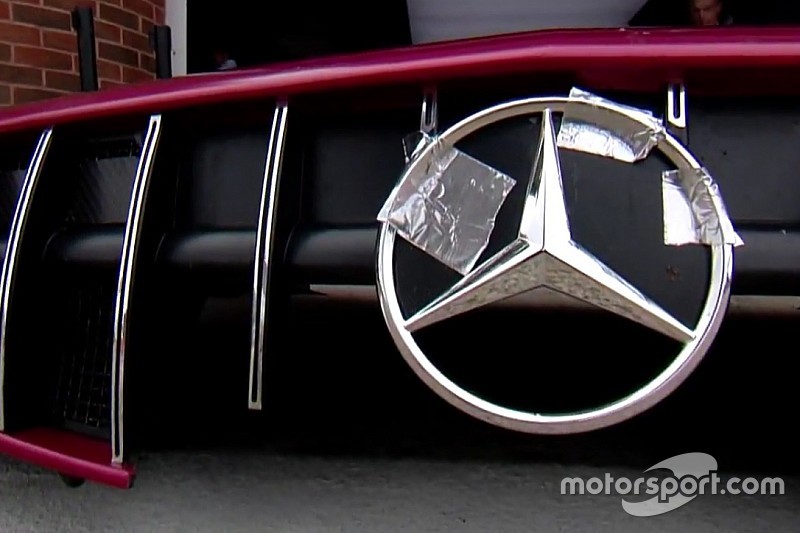A szigszalag a DTM-ben is megoldás, avagy hullócsillag a Mercedes orrán