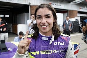 Los finalistas del premio Autosport BRDC salen a pista
