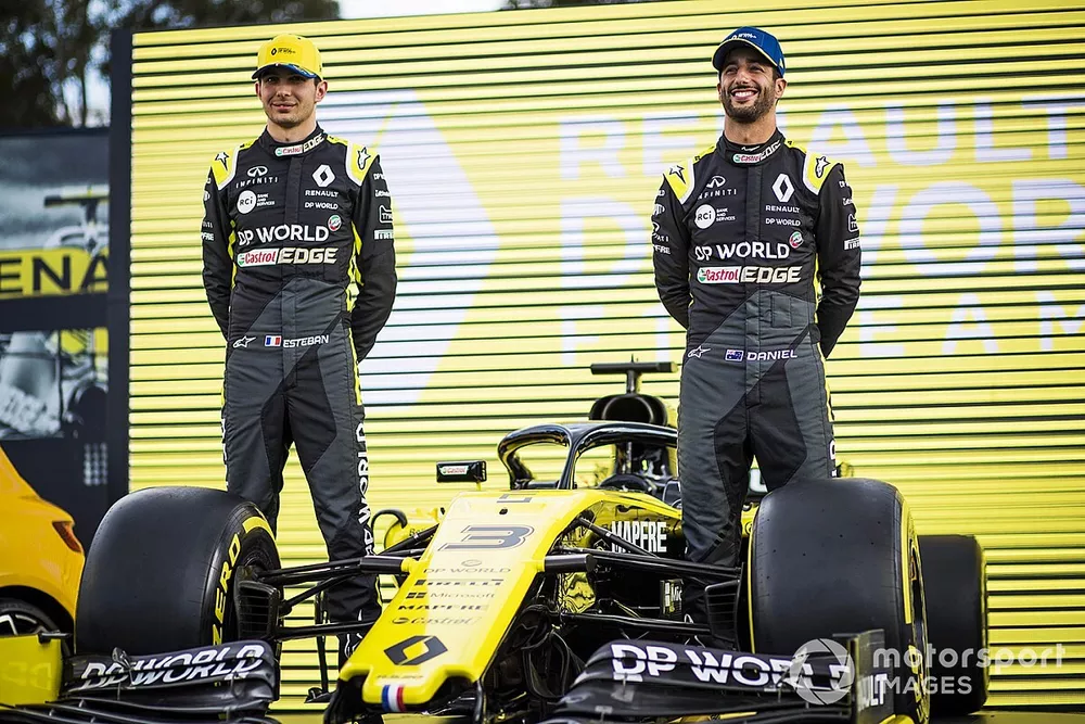 Esteban Ocon, Renault F1 Team et Daniel Ricciardo, Renault F1 Team
