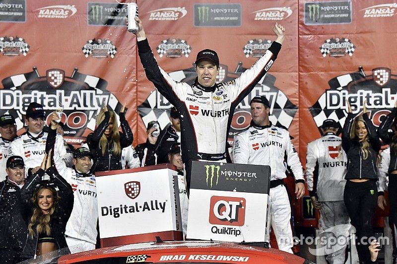 Race Winner Brad Keselowski, Team Penske, Ford Mustang Wurth