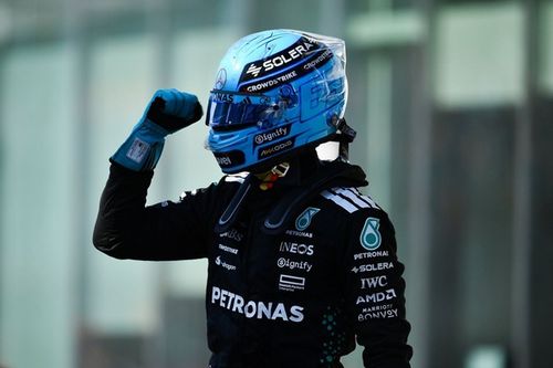 Russell bromea con la salida junto a Verstappen: "Aún tengo puntos en mi licencia"