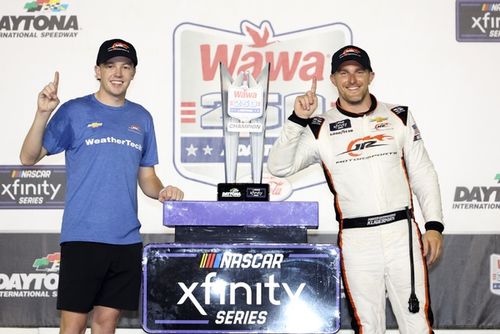 La &uacute;ltima vez que un coche ganador tuvo dos pilotos diferentes en NASCAR