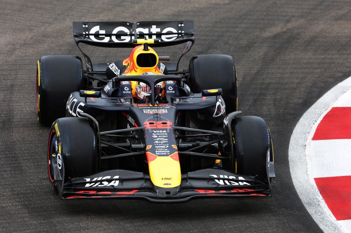 スパーク レッドブルホンダ RB16B M. フェルスタッペン オランダGP優勝