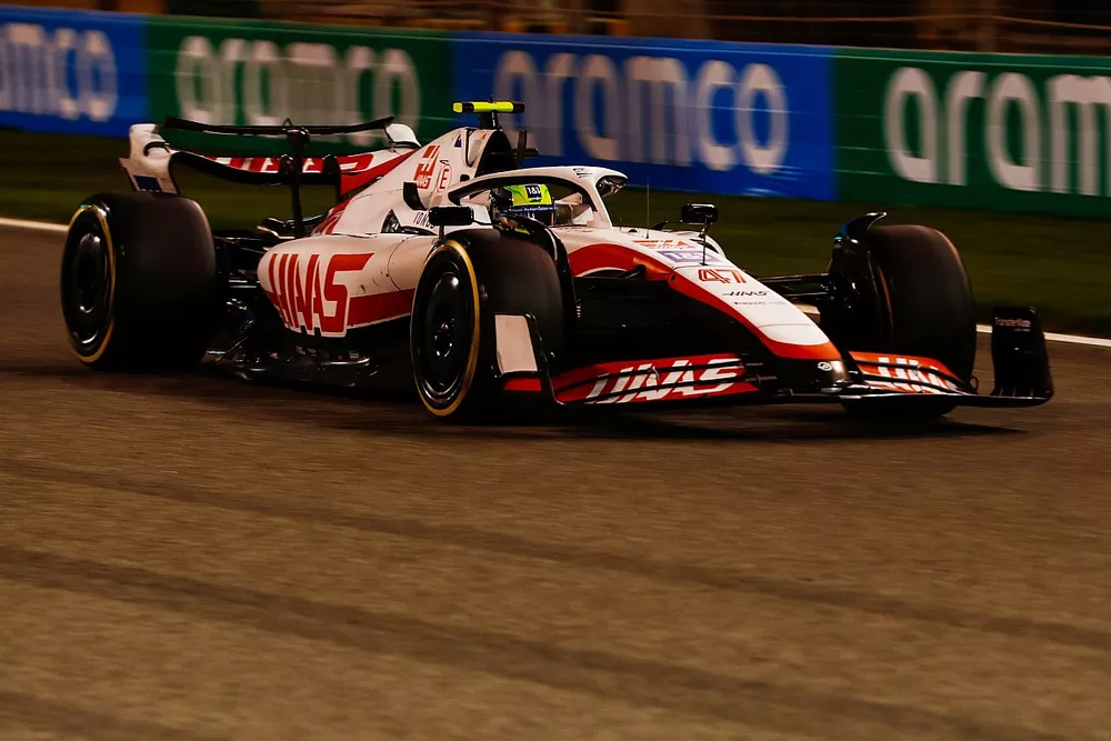 Mick Schumacher, Haas VF-22
