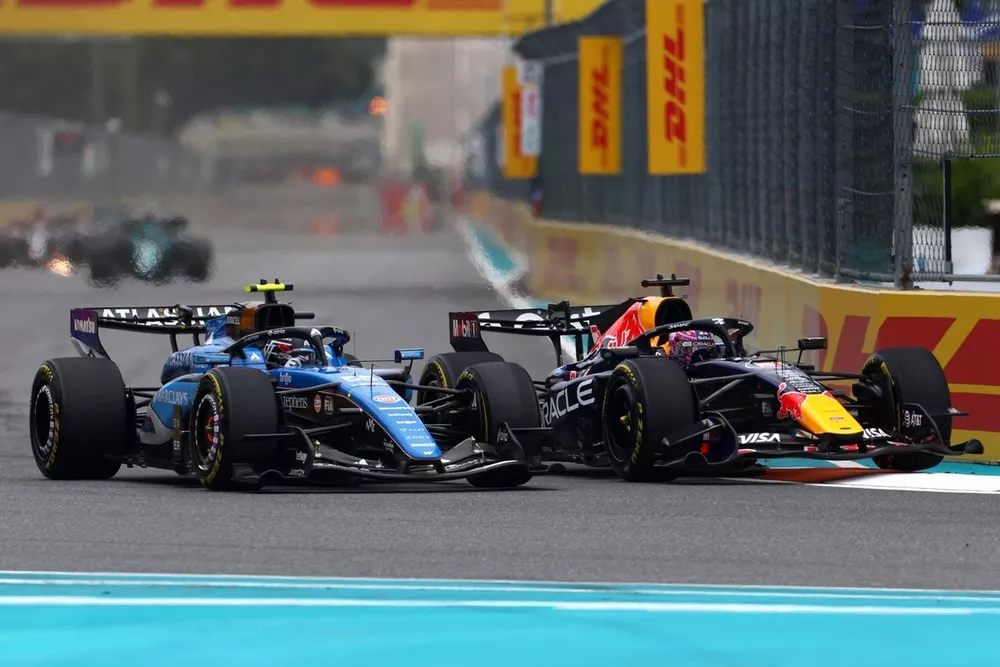 Max Verstappen, Red Bull Racing, Carlos Sainz, Williams