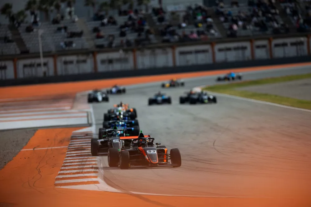 PEDRO LIMA, F4 WINTER SERIES