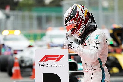 Hamilton: "Siamo stati fortunati, non avevamo il passo della Ferrari"