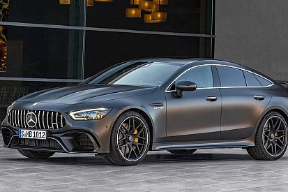 Хемілтон з’явився у кліпі про нове купе Mercedes-AMG GT