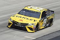 Kevin Harvick domina y gana; Suárez logra el tercer lugar