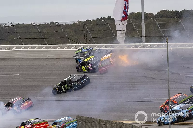 Jimmie Johnson, Hendrick Motorsports, Chevrolet Camaro Ally, Alex Bowman, Hendrick Motorsports, Chevrolet Camaro Nationwide / Amazon Echo Auto, Kyle Larson, Chip Ganassi Racing, Chevrolet Camaro McDonald's, Chase Elliott, Hendrick Motorsports, Chevrolet Camaro NAPA Night Vision