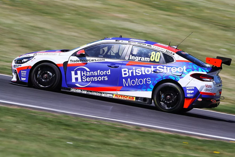 Tom Ingram, Bristol Street Motors with EXCELR8 TradePriceCars.com Hyundai i30N 