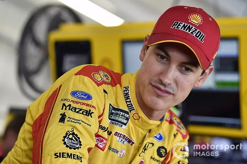  Joey Logano, Team Penske, Ford Mustang Shell Pennzoil