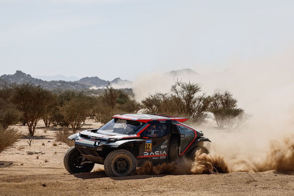 #212 The Dacia Sandriders Dacia: Cristina Gutierrez, Pablo Moreno