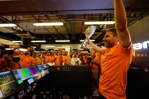 Alonso, a Stella: "Lo que Abu Dhabi nos quit&oacute; en 2010, espero que lo devuelva"