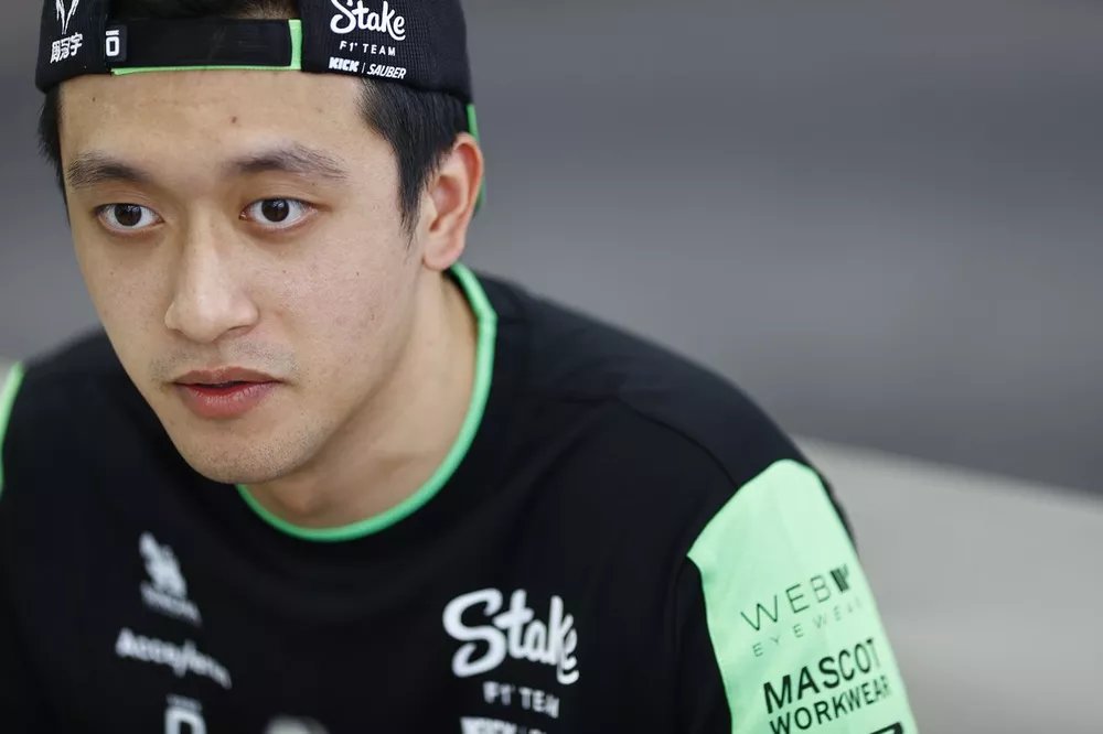 Zhou Guanyu, Sauber