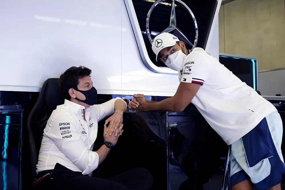 Lewis Hamilton, Mercedes, avec Toto Wolff, team principal et PDG de Mercedes AMG